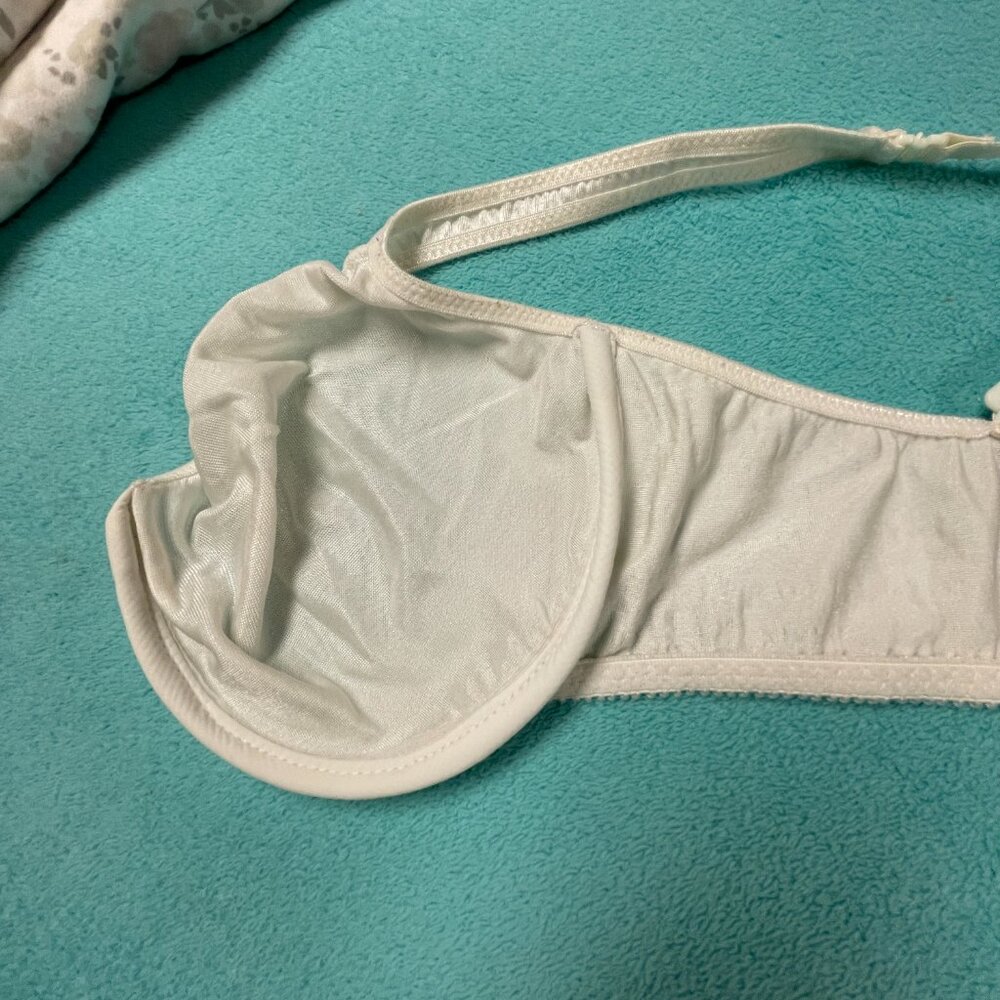 Victoria's Secret 36D Underwire, Convertible, Front Clasp White Bra - Vintage - Picture 6 of 13